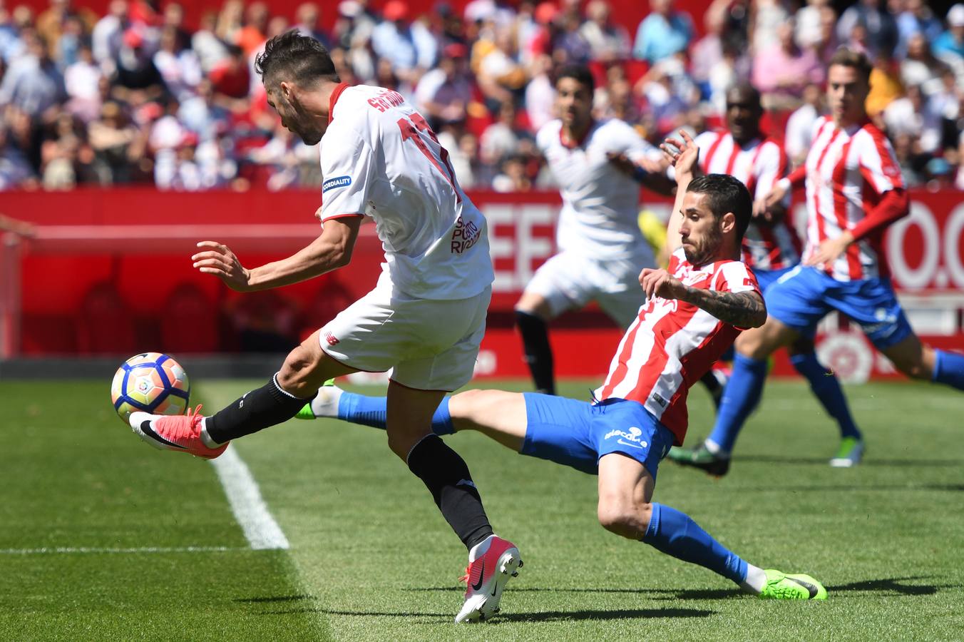 El Sevilla no logra pasar del empate contra el Sporting de Gijón
