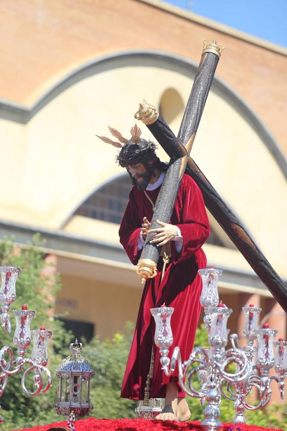 Las fotos de Padre Pío Palmete el Sábado de Pasión de la Semana Santa de Sevilla 2017