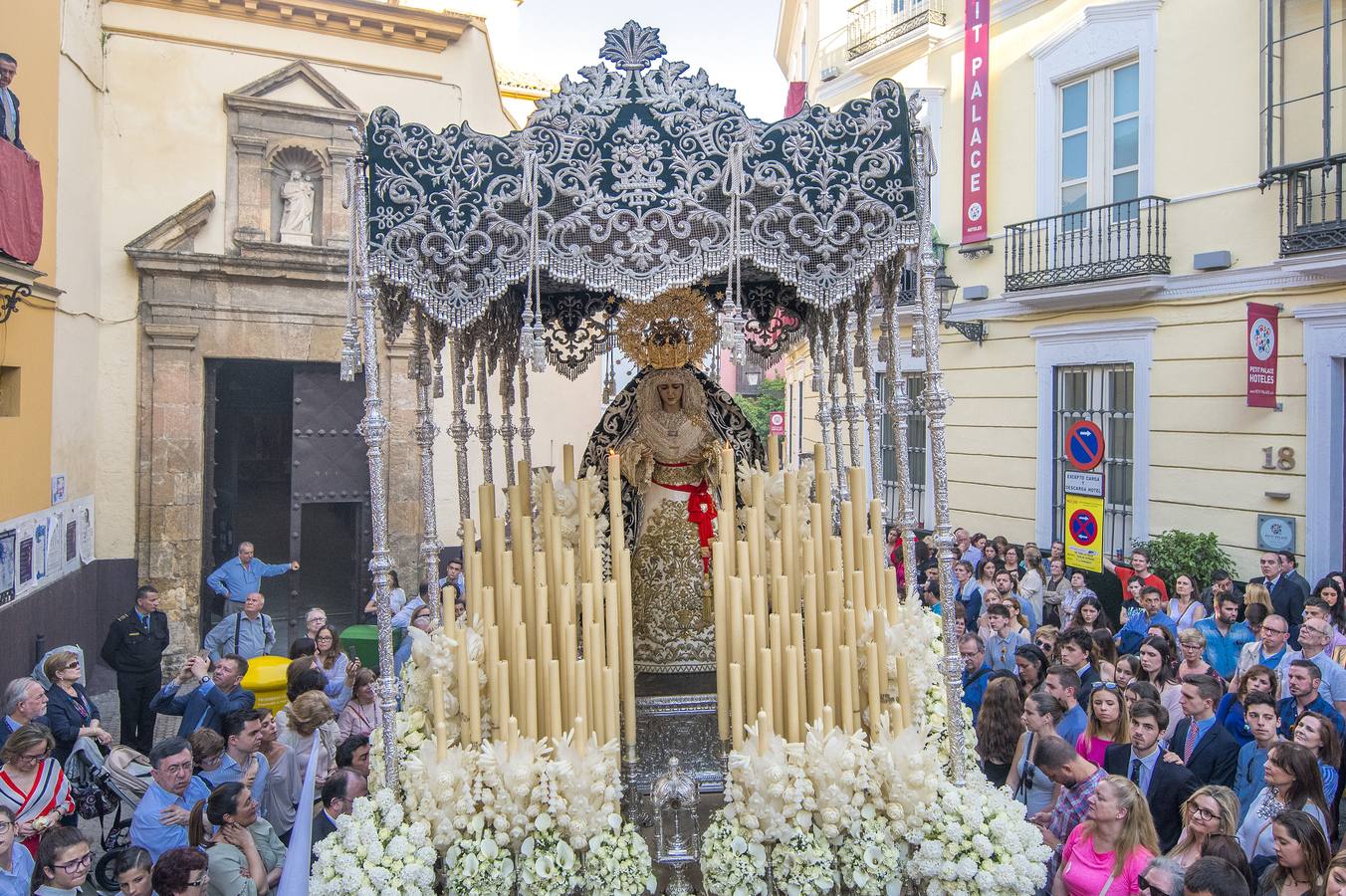 Las fotos de La Candelaria el Martes Santo de la Semana Santa de Sevilla 2017