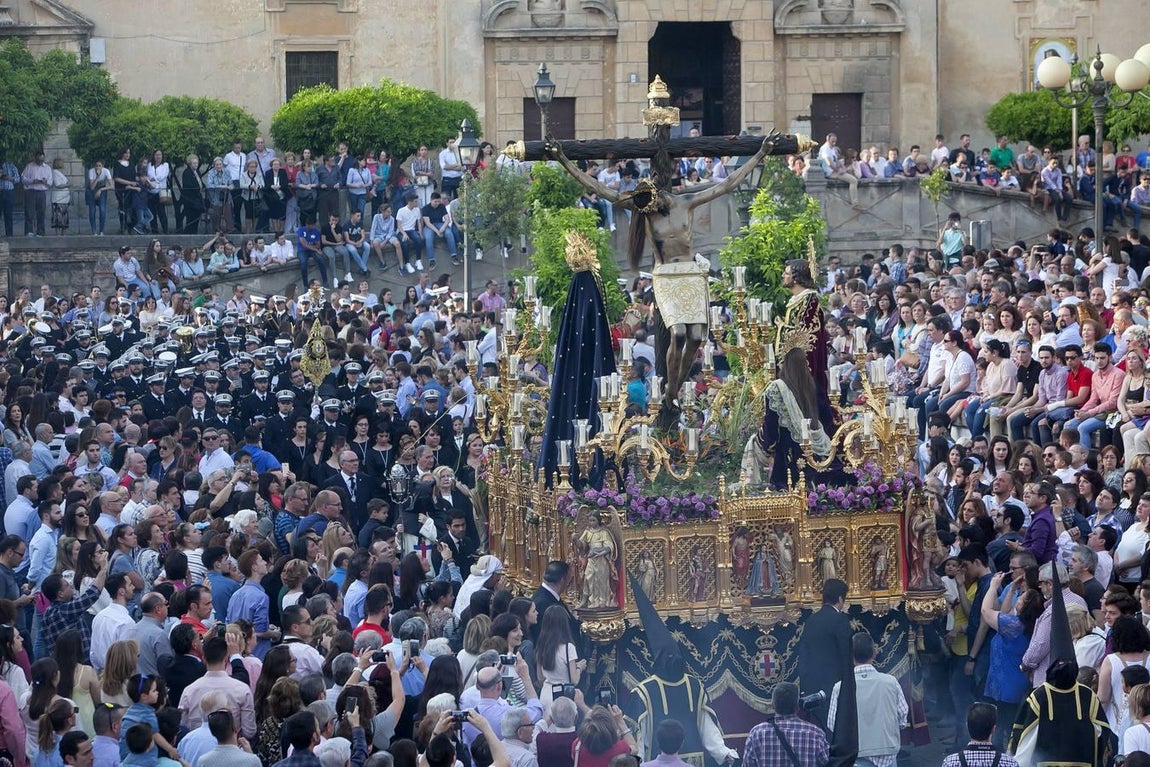 Las fotos del Cristo de Gracia del Jueves Santo de la Semana Santa de Córdoba de 2017