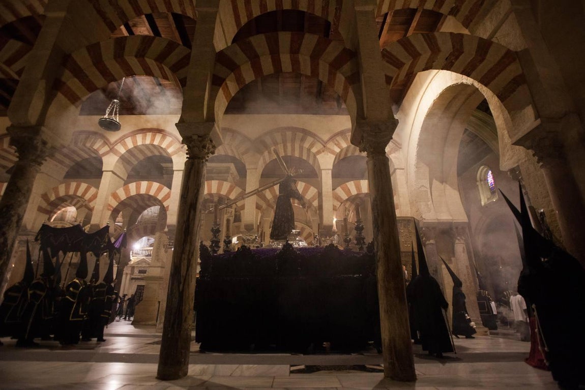 Las fotos del Nazareno del Jueves Santo de la Semana Santa de Córdoba de 2017