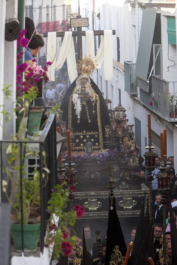Las fotos de la Soledad del Viernes Santo de la Semana Santa de Córdoba 2017