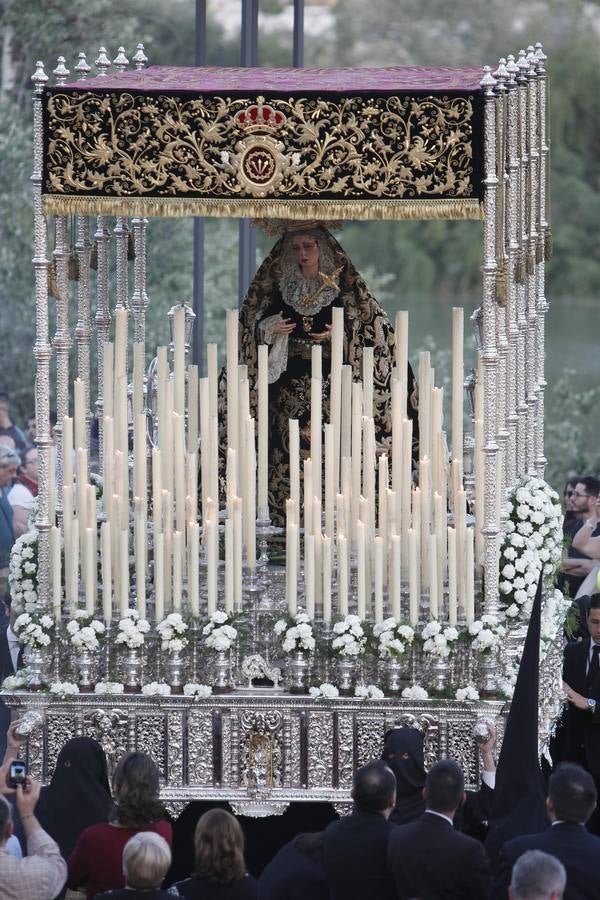 Las fotos de la Expiración del Viernes Santo de la Semana Santa de Córdoba 2017