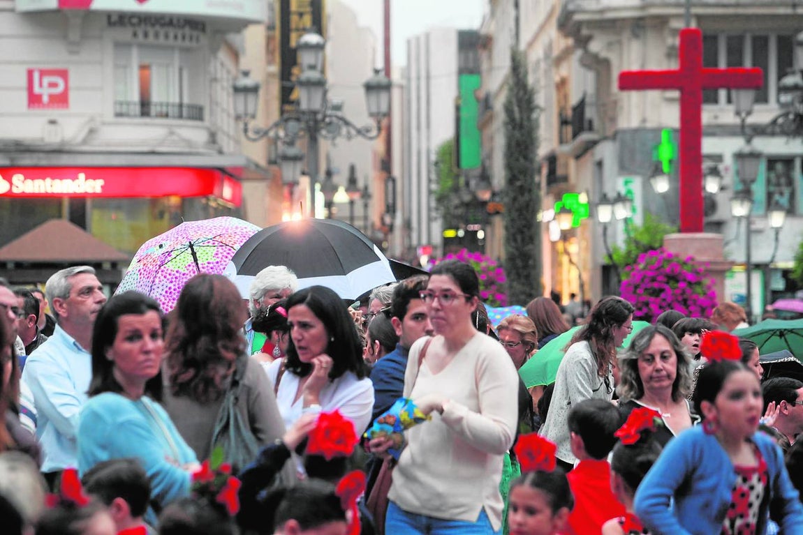 En imágenes, el primer día de las Cruces de Mayo de Córdoba 2017