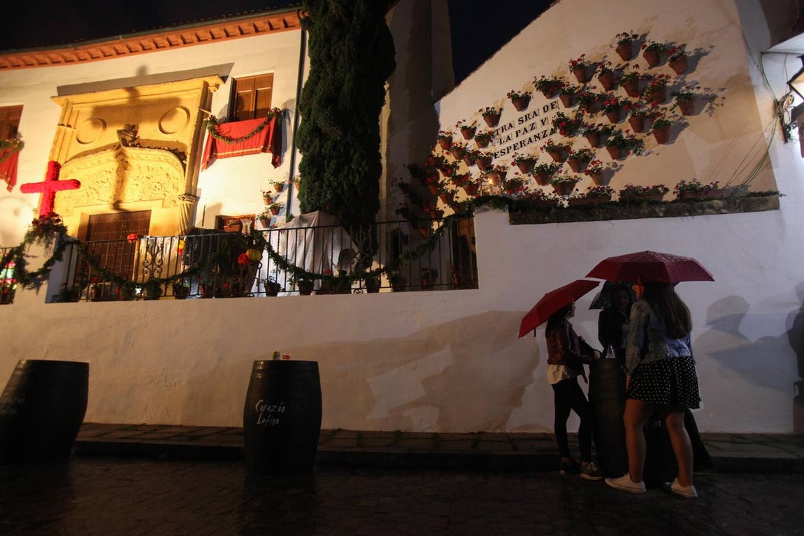 En imágenes, el primer día de las Cruces de Mayo de Córdoba 2017