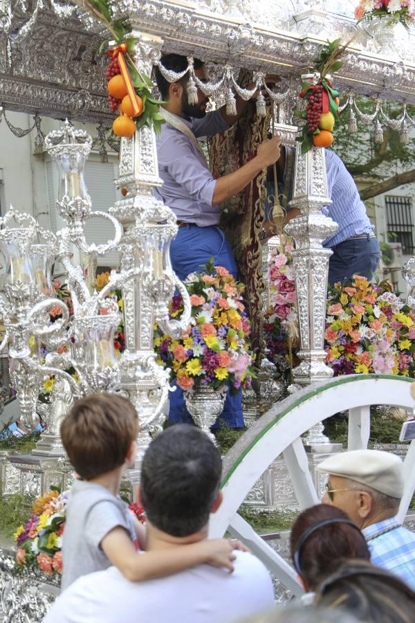 La salida de la hermandad del Rocío de Sevilla Sur, en imágenes
