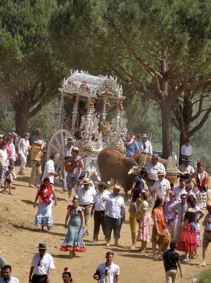 El paso del Vado del Quema de Triana, Sevilla Sur y Sevilla