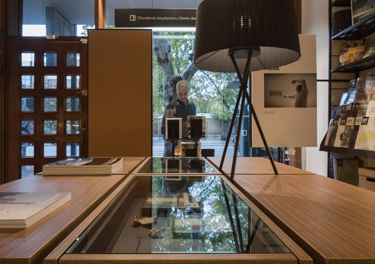 RM Librería, medio siglo de referencia para la arquitectura