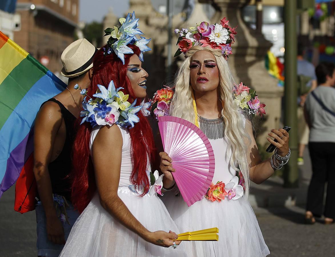 Las mejores imágenes del «Orgullo gay» en Sevilla