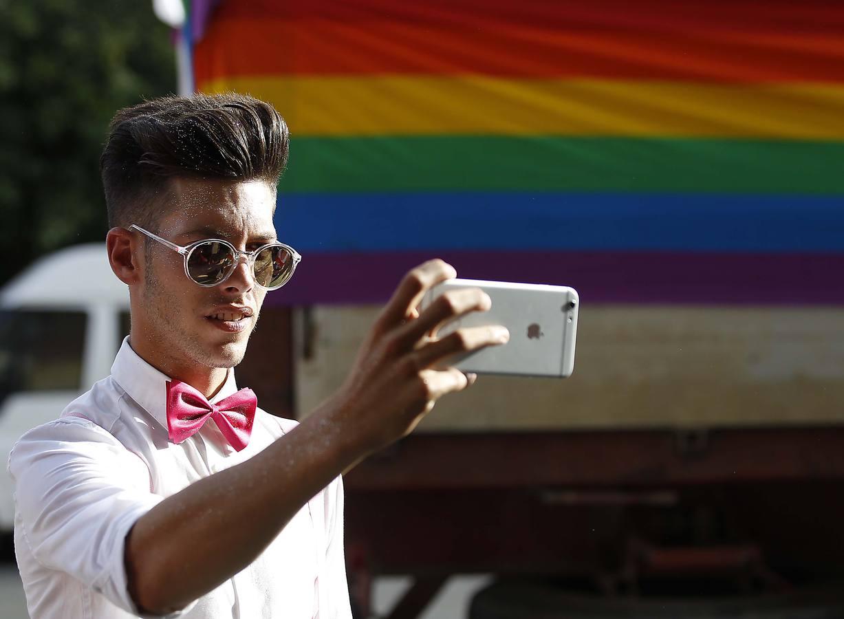 Las mejores imágenes del «Orgullo gay» en Sevilla