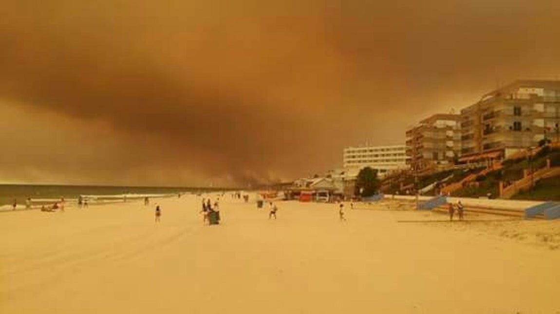 Las fotos del fuego desde Matalascañas