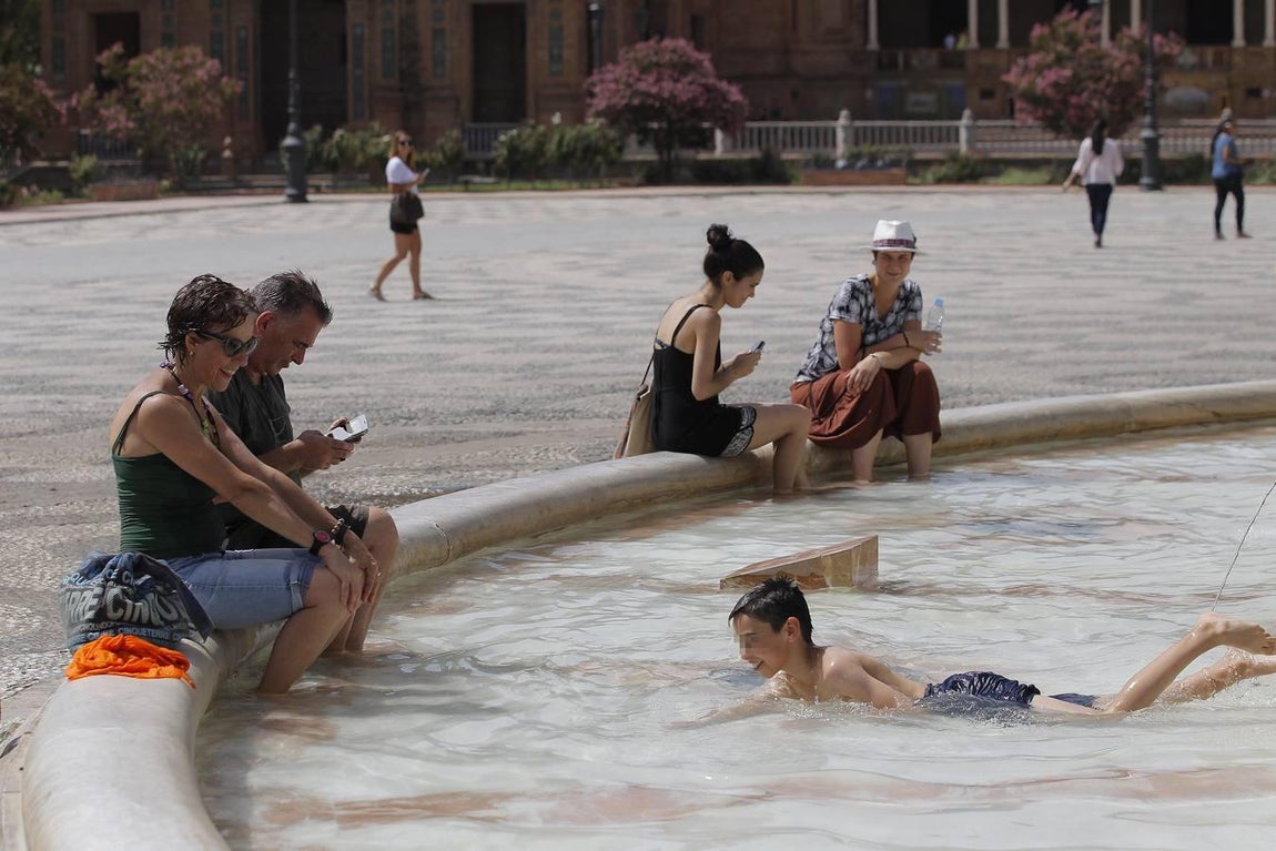 Alerta roja en Sevilla por temperaturas superiores a 44º
