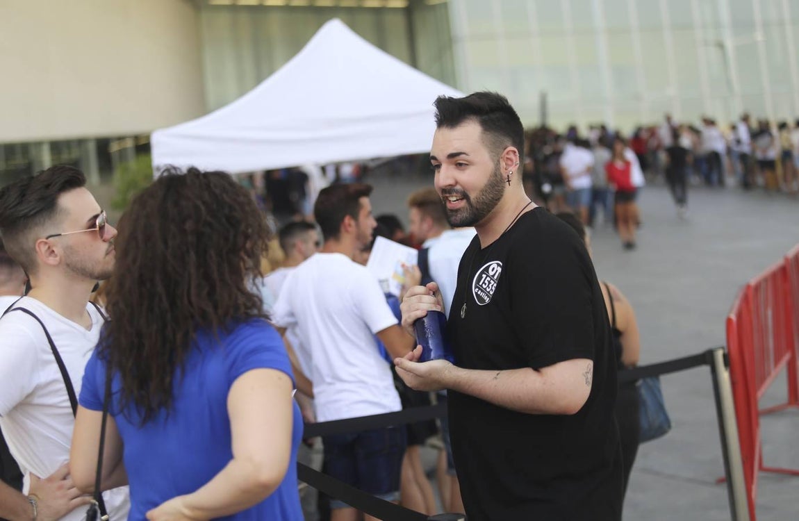 Encuéntrate en las fotos del casting de Operación Triunfo en Sevilla