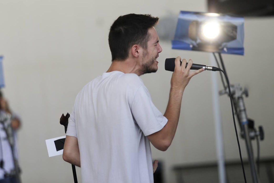 Encuéntrate en las fotos del casting de Operación Triunfo en Sevilla