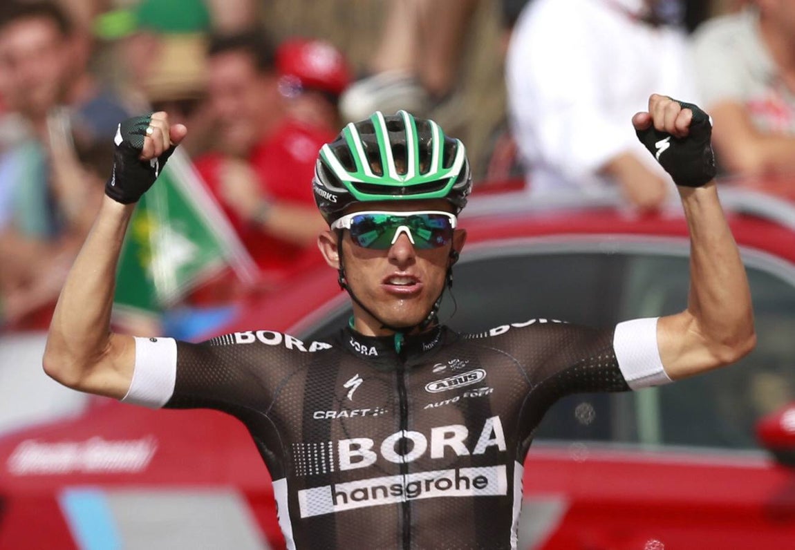 Así ha sido el paso de la Vuelta a España por Écija, Puente Genil y Sierra de la Pandera