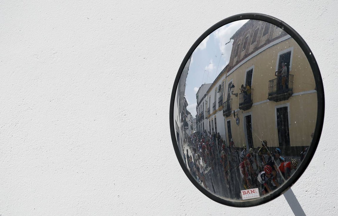 Así ha sido el paso de la Vuelta a España por Écija, Puente Genil y Sierra de la Pandera