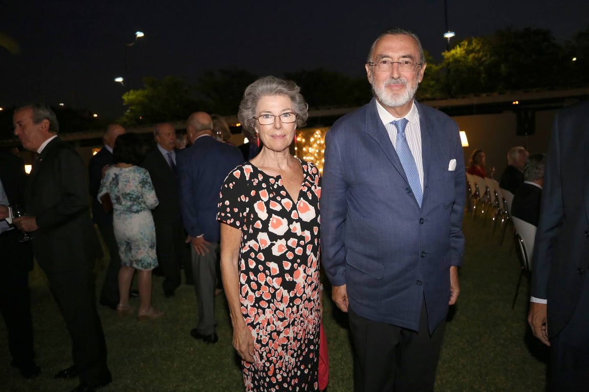 La entrega a Andrés Calamaro del Premio Taurino Manuel Ramírez, en imágenes (I)