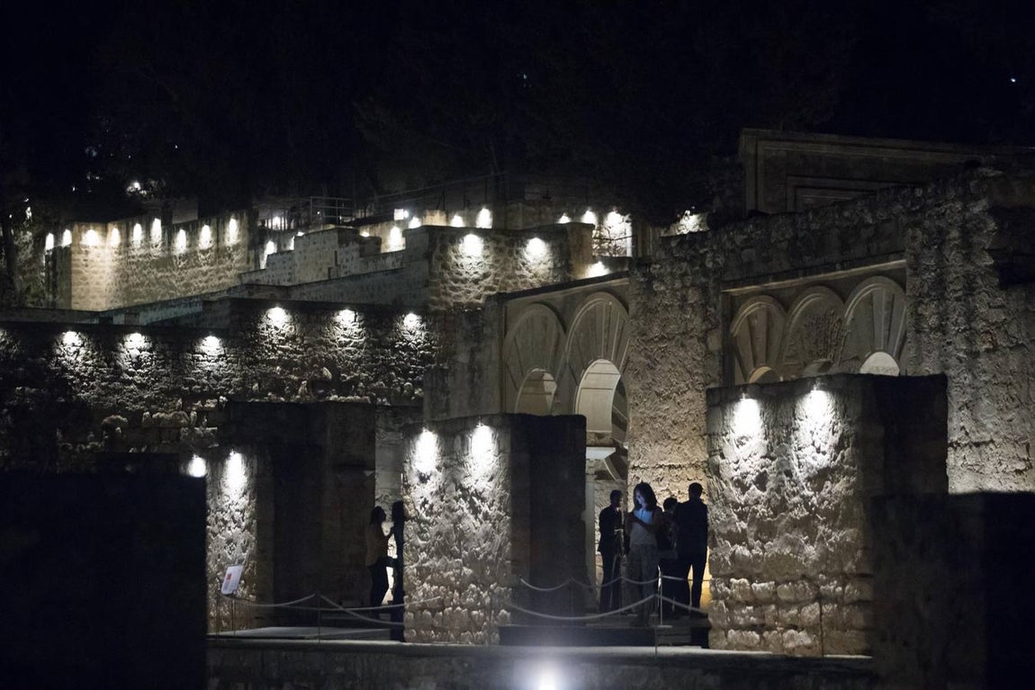 La nueva iluminación de Medina Azahara, en imágenes