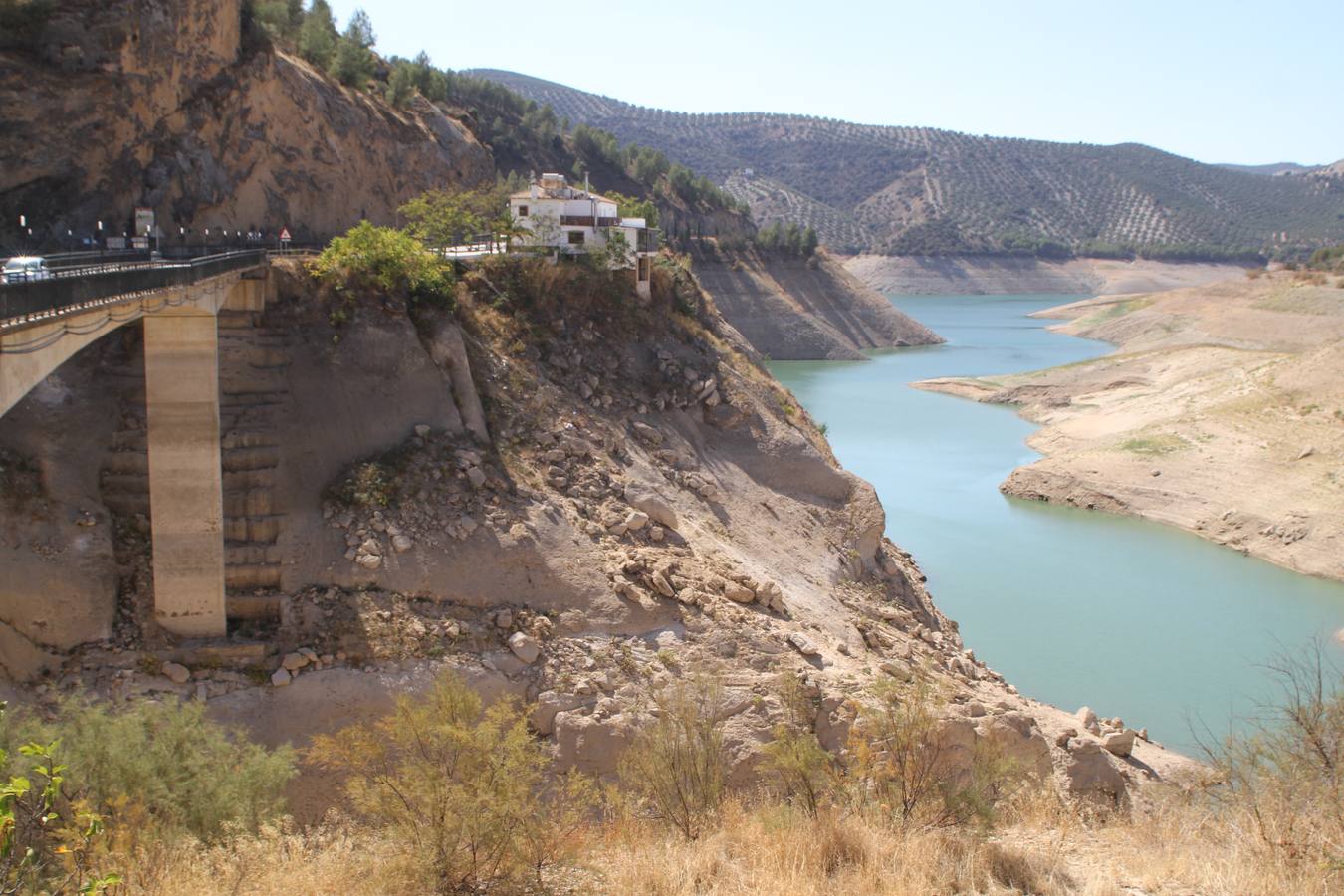 La sequía deja en mínimos el pantano de Iznájar
