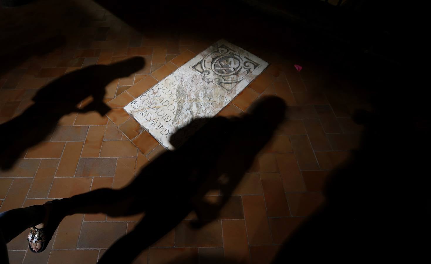 Recorrido en imágenes por el arte funerario de la Mezquita-Catedral