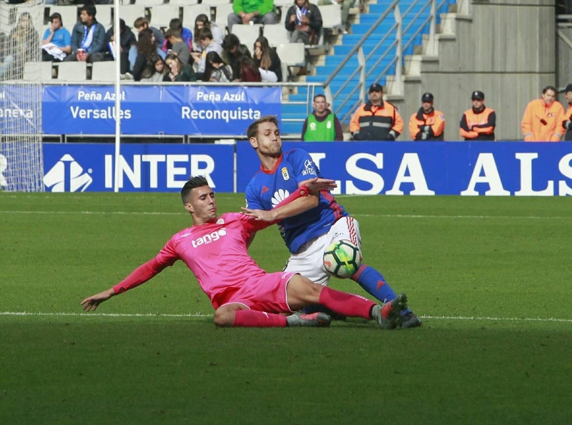 Otro traspié. Octava derrota del bloque cordobesista, esta vez en el Carlos Tartiere