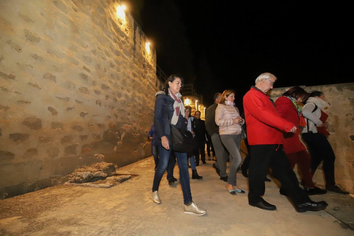 La primera visita nocturna a Medina Azahara, en imágenes
