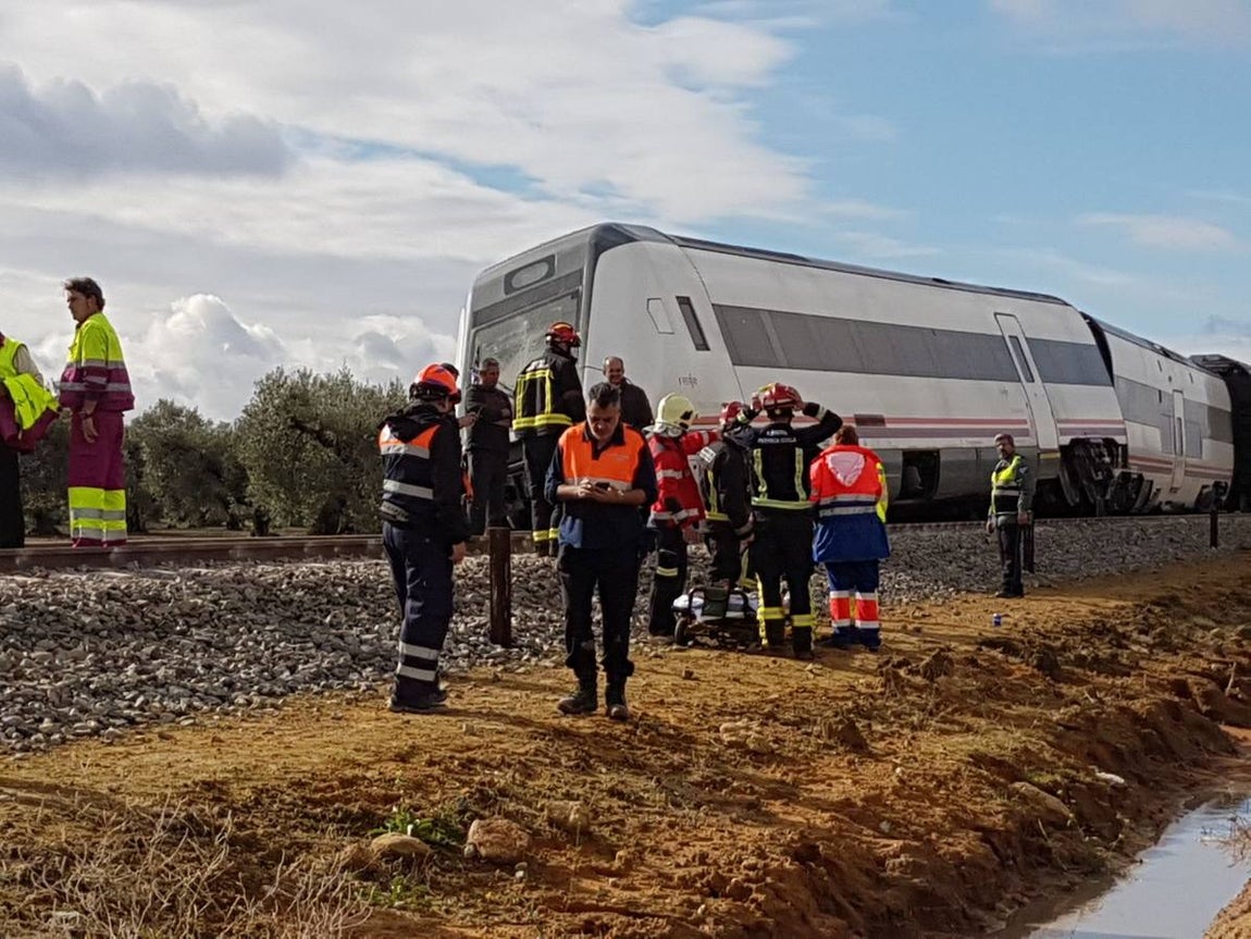 El accidente del tren Málaga-Sevilla en Arahal, en imágenes