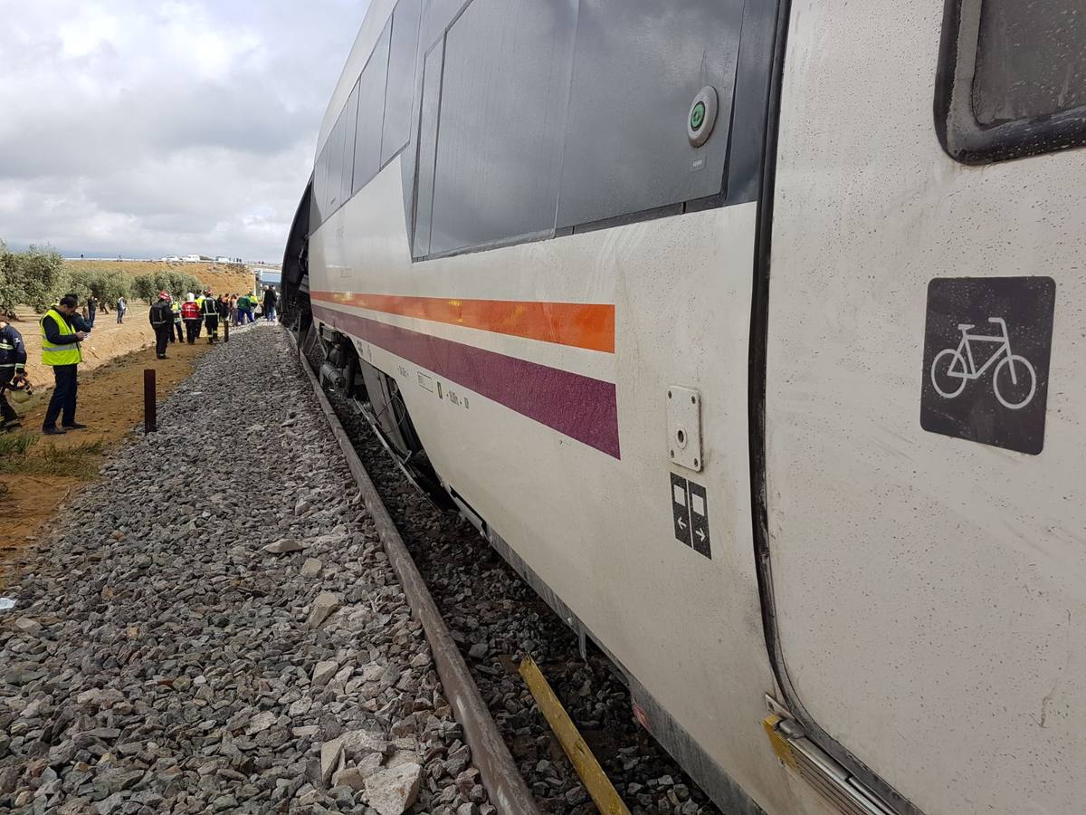 El accidente del tren Málaga-Sevilla en Arahal, en imágenes