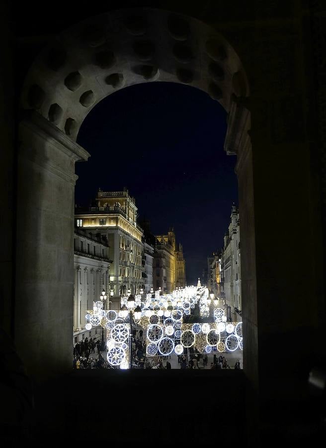 El alumbrado de la iluminación navideña de Sevilla, en imágenes