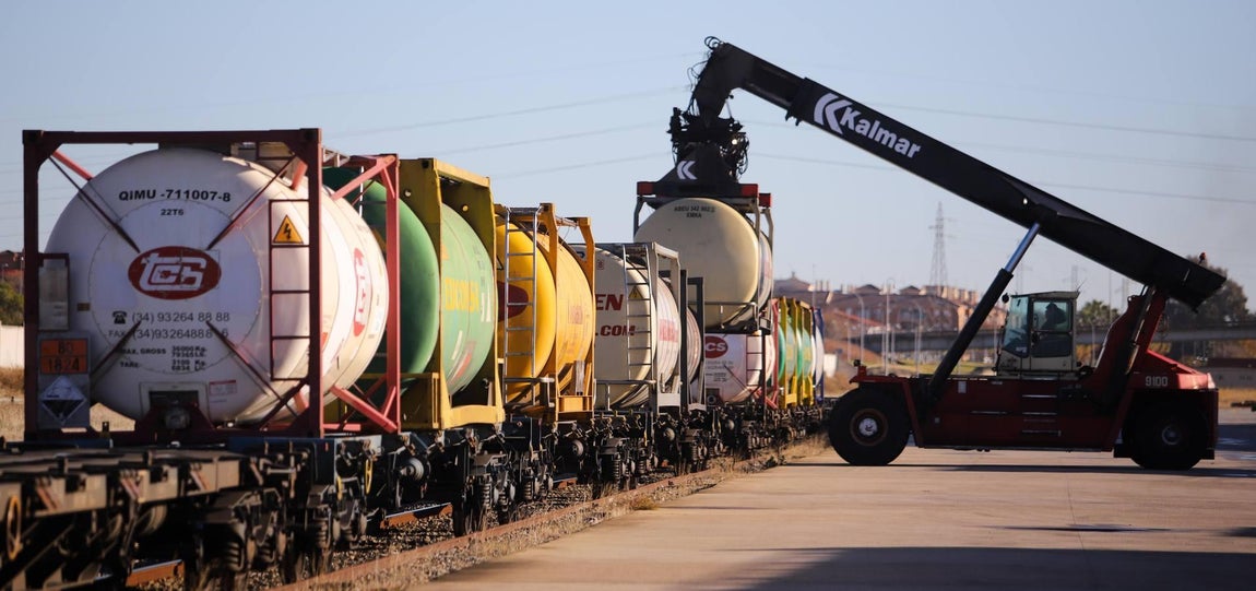 El parque logístico de El Higuerón de Córdoba, en imágenes
