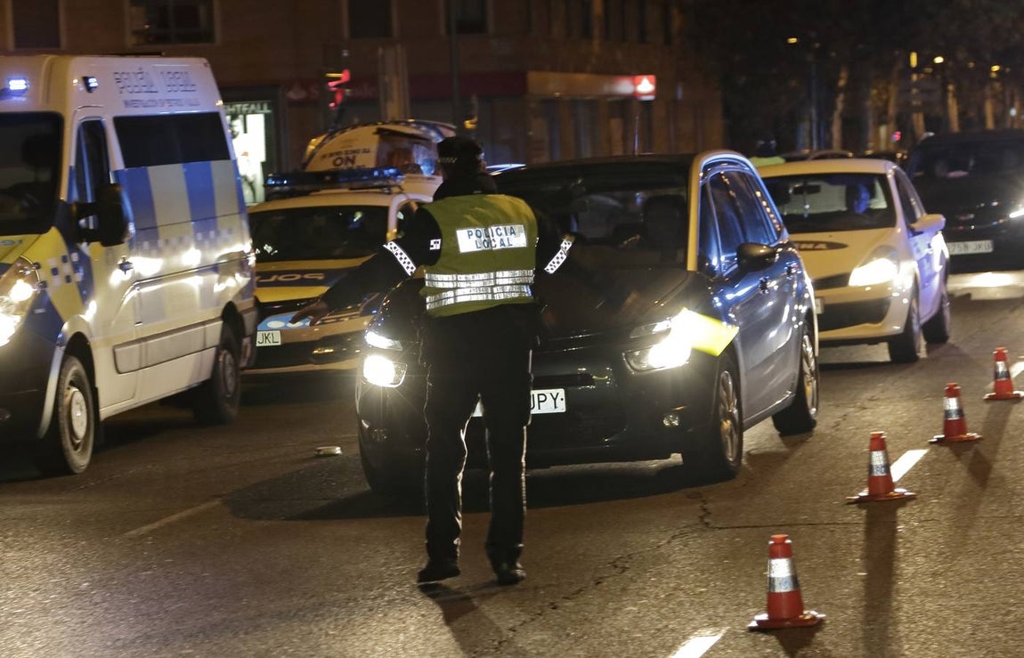 Noche de fuerte presencia policial y numerosos controles de alcoholemia