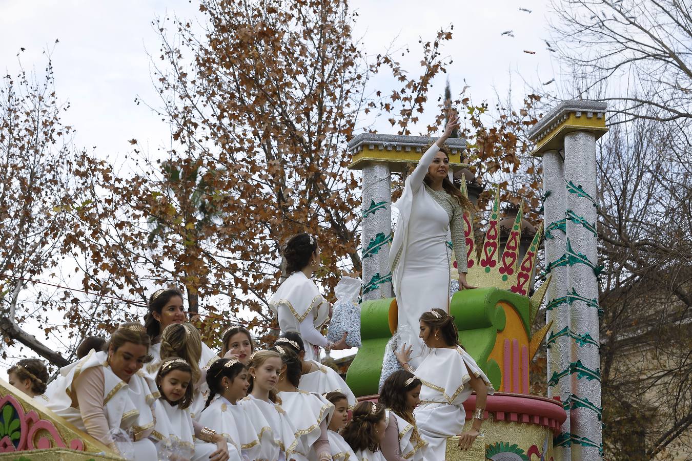 Fotogalería: Ilusión y caramelos en Sevilla