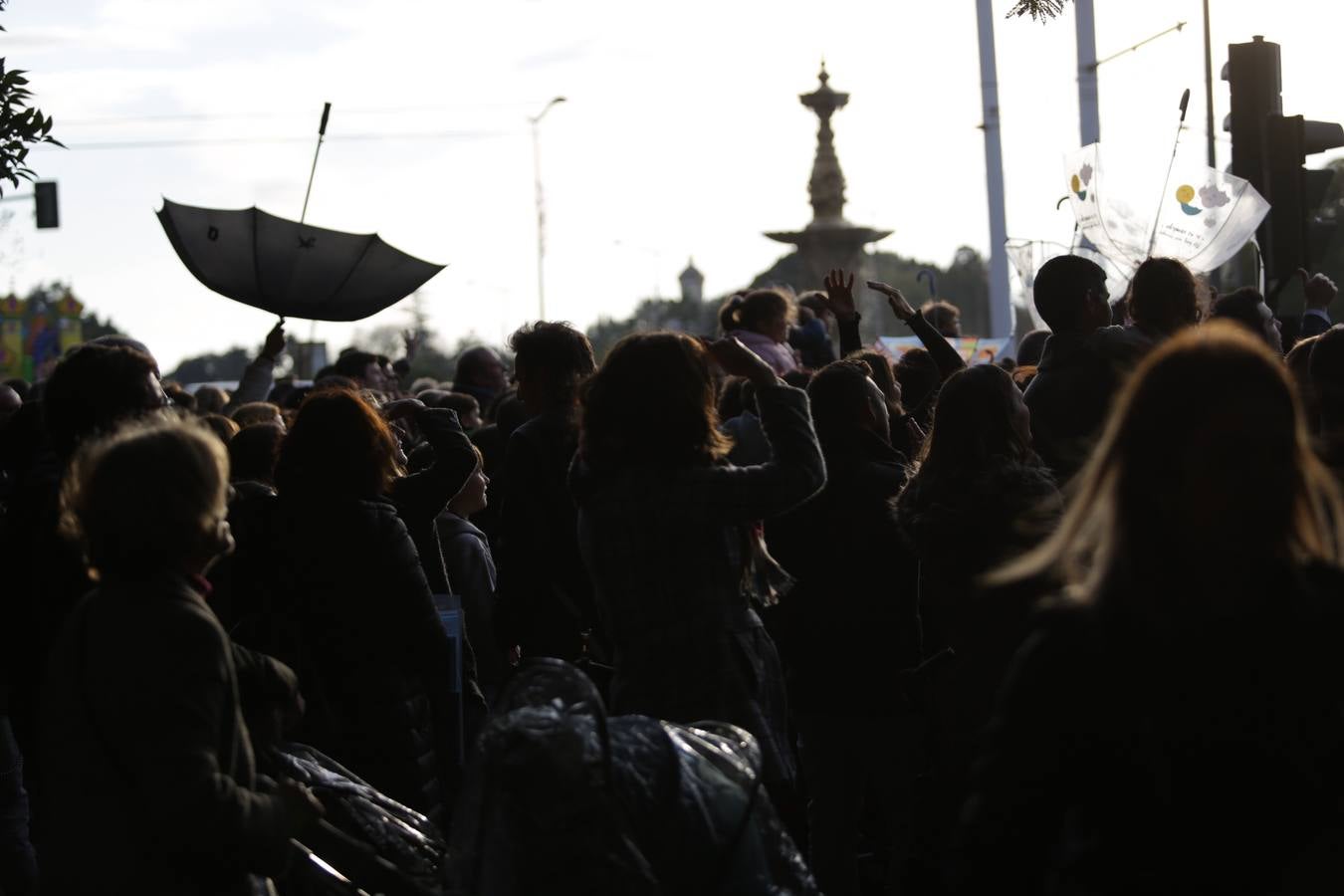 Fotogalería: Ilusión y caramelos en Sevilla