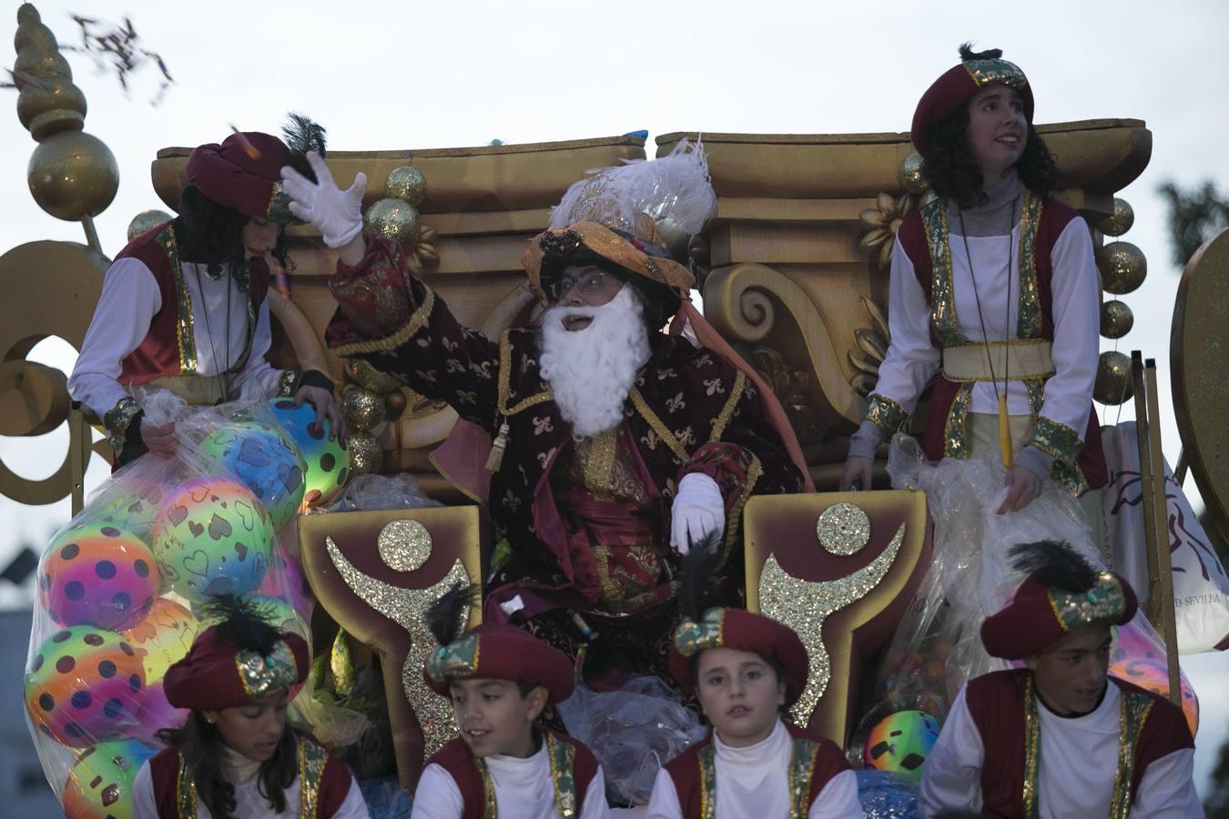 La Cabalgata de Triana llenó de alegría el barrio