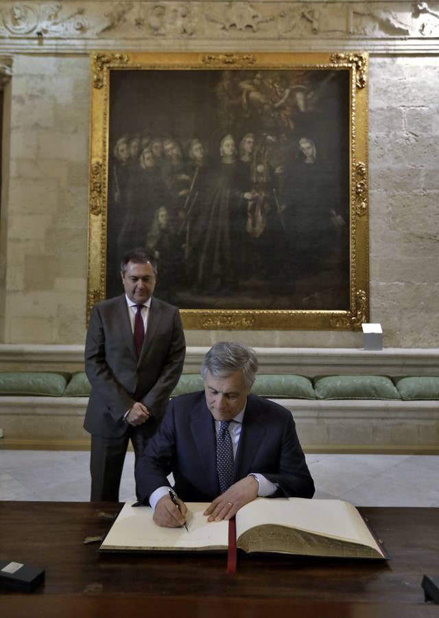 Entrega del premio Jiménez-Becerril a Antonio Tajani