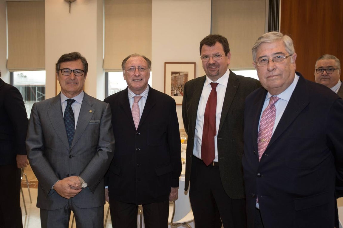 La ministra de Agricultura, en la Casa de ABC