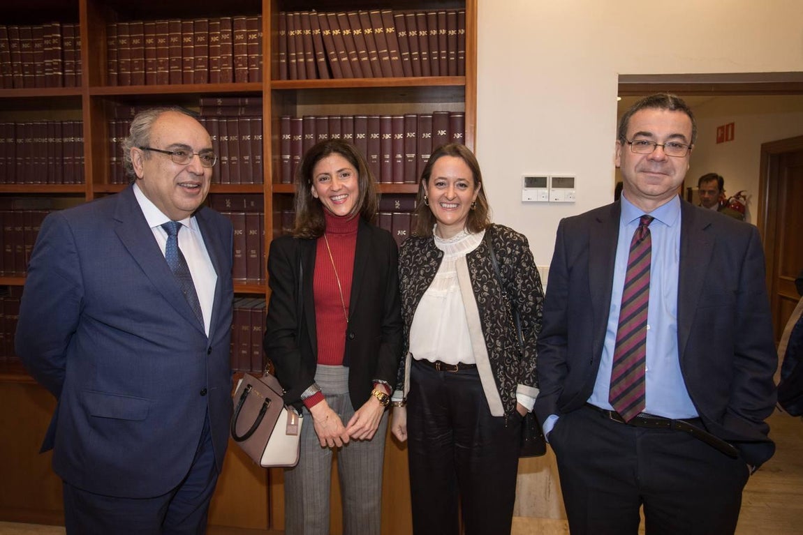 La ministra de Agricultura, en la Casa de ABC