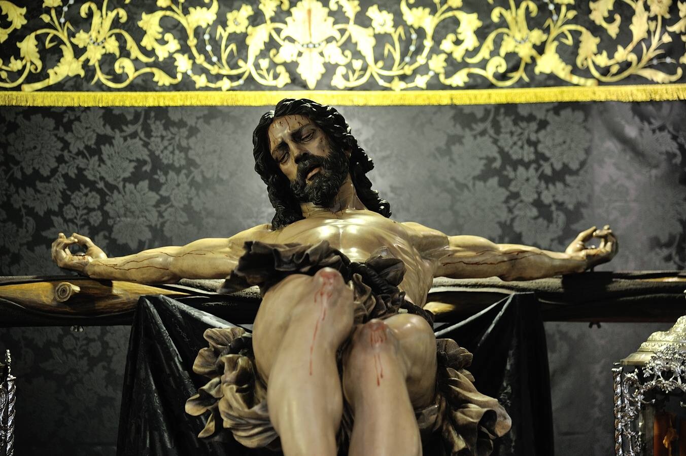 Galería del quinario y besapiés del Cristo de Pasión y Muerte