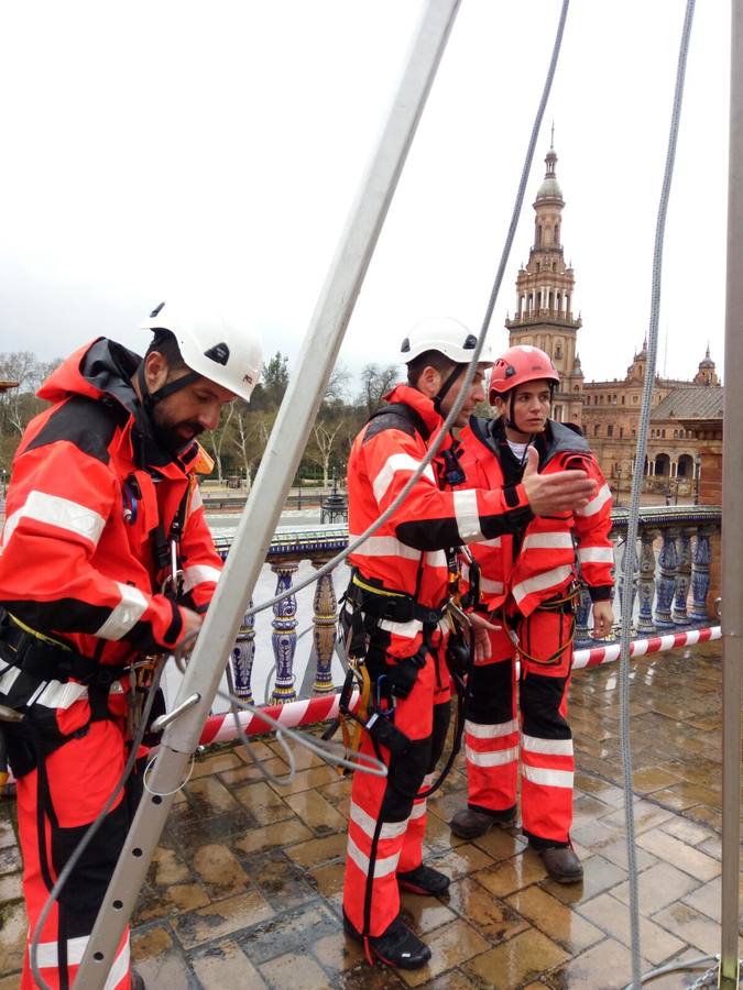 Así trabajan los Bomberos de Sevilla en un rescate