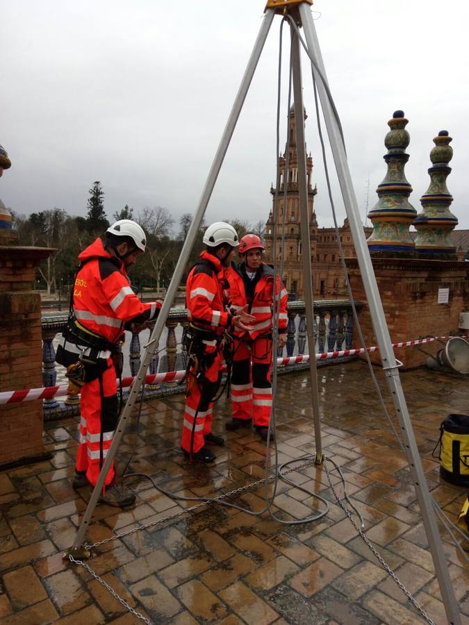 Así trabajan los Bomberos de Sevilla en un rescate