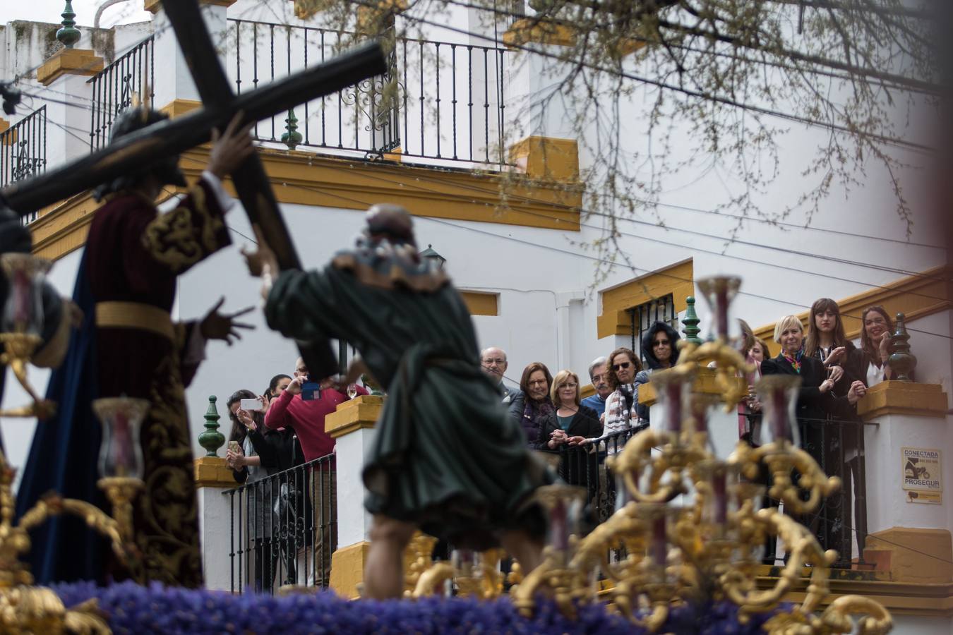 En fotos, la estación de penitencia de la hermandad de La Paz en la Semana Santa de Sevilla 2018