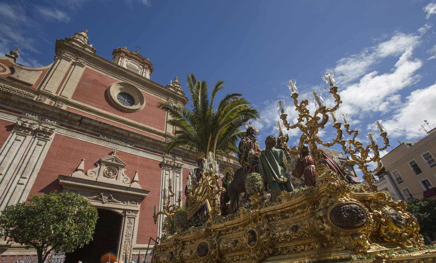 En fotos, La Borriquita abre el Domingo de Ramos en la Semana Santa de Sevilla 2018