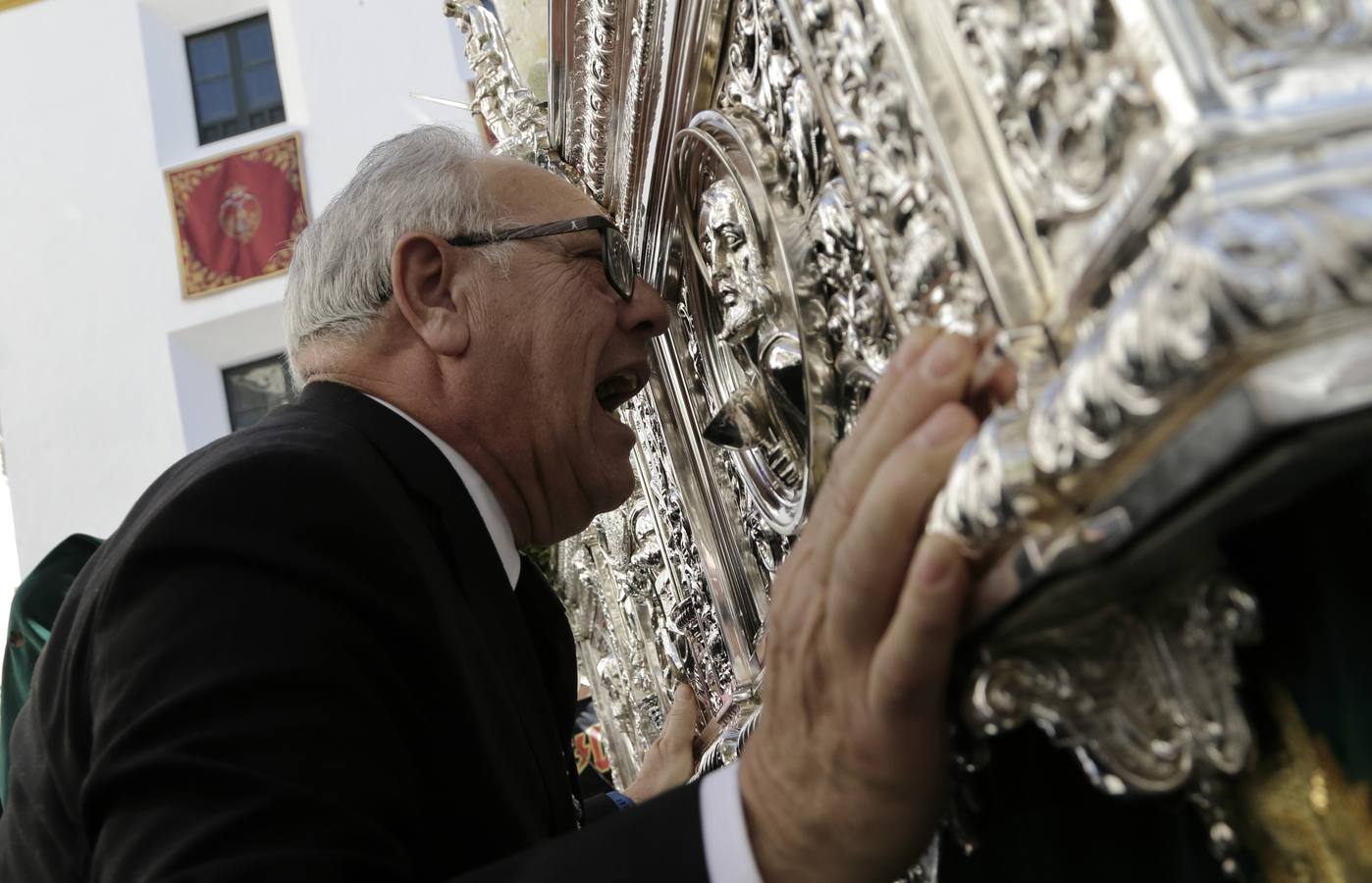 En fotos, el discurrir de la Hermandad de la Redención en el Lunes Santo de la Semana Santa Sevilla 2018