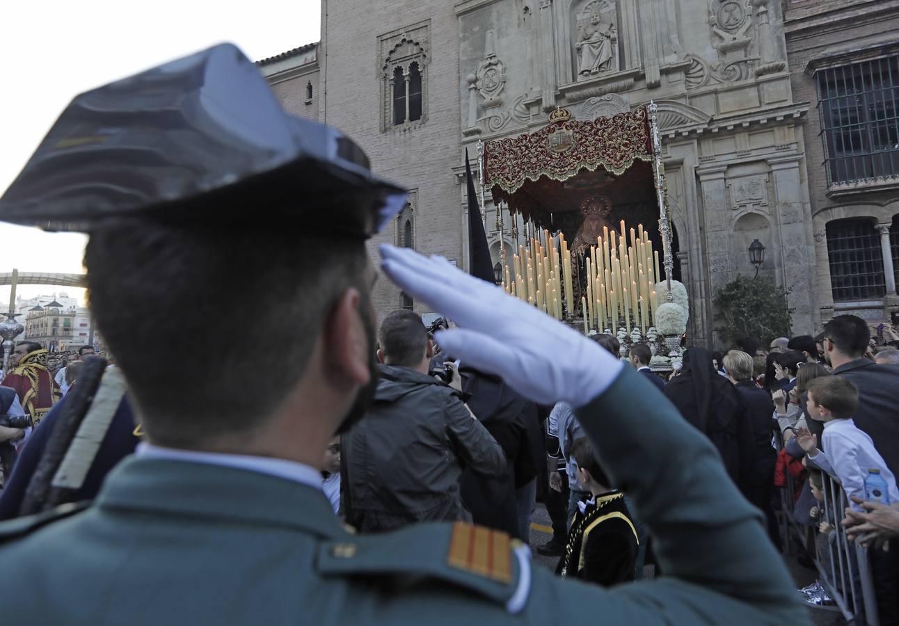 En fotos, el Cristo de Burgos en la Semana Santa de Sevilla 2018