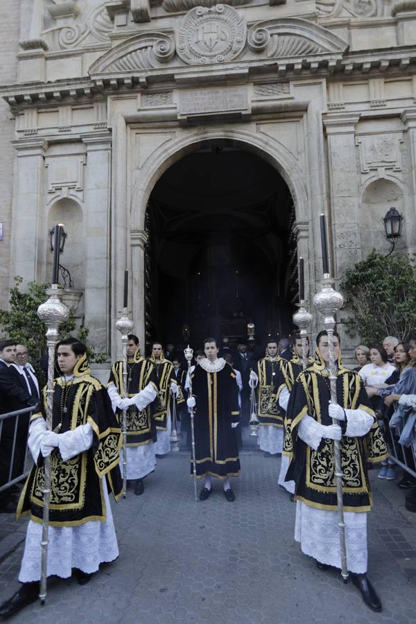 En fotos, el Cristo de Burgos en la Semana Santa de Sevilla 2018