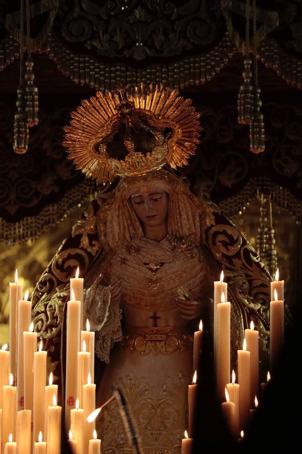 En fotos, Los Panaderos despiden el Miércoles Santo en la Semana Santa de Sevilla 2018