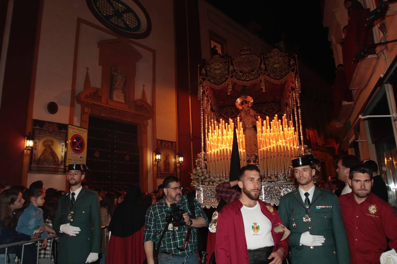 En fotos, Los Panaderos despiden el Miércoles Santo en la Semana Santa de Sevilla 2018