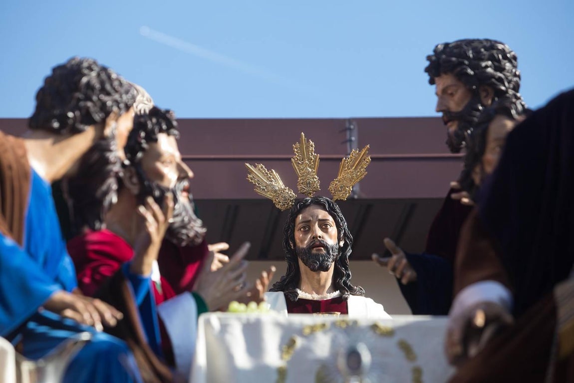 En imágenes, la hermandad de la Cena del Jueves Santo