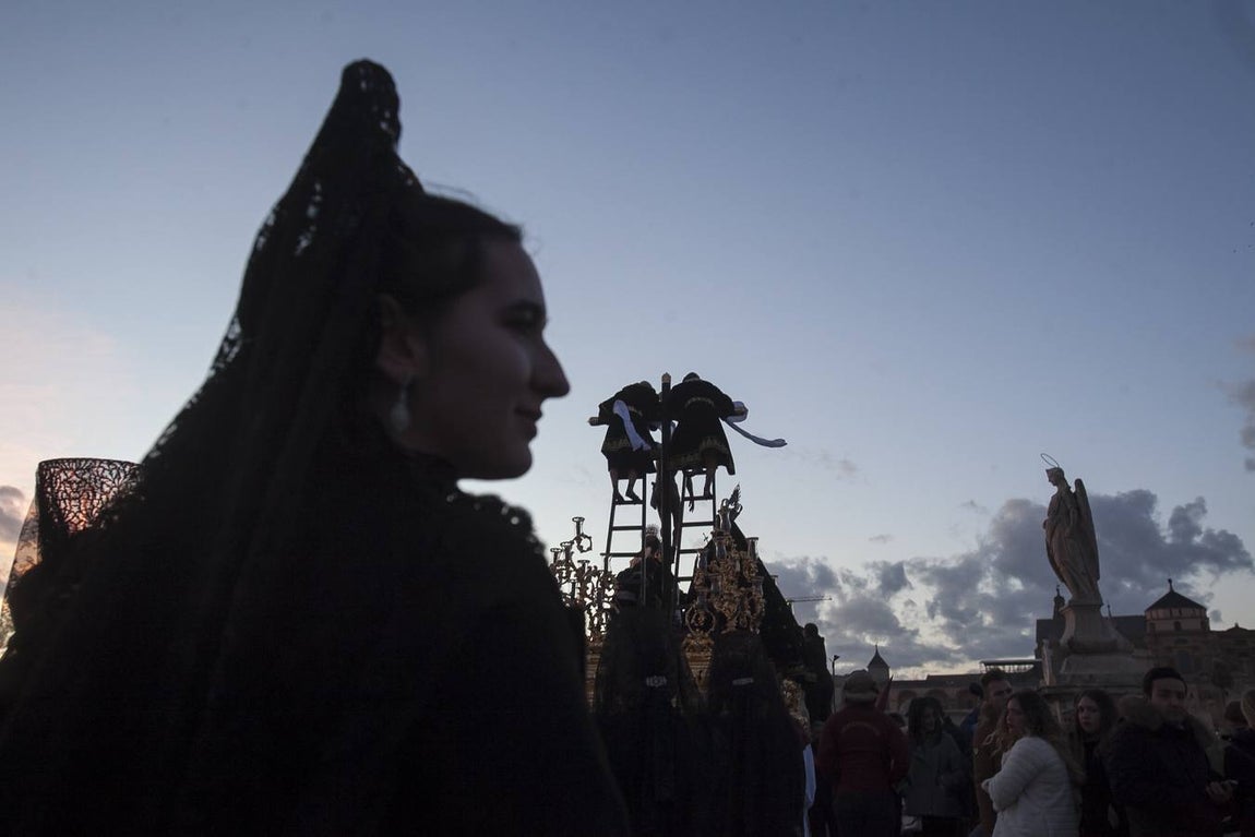 La cofradía del Descendimiento de Córdoba, en imágenes