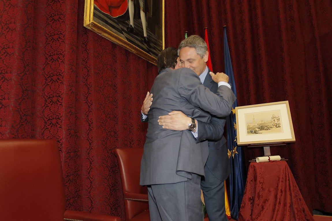 La entrega del Premio de Cultura a Curro Romero, en imágenes